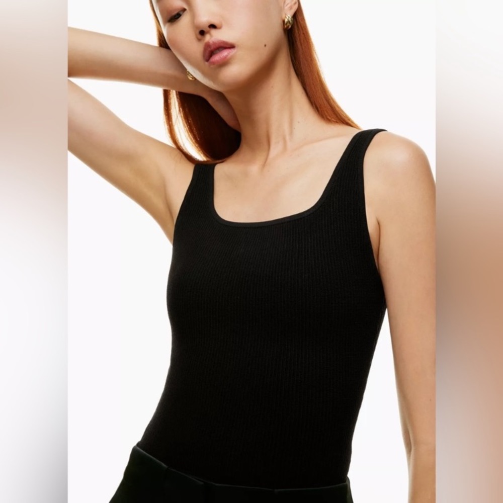 Aritzia l Babaton Sculpt Knit Squareneck Tank Black Small